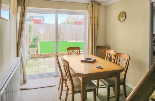 Margate Cottage | 3 bedroom accommodation in Palm Bay, Margate