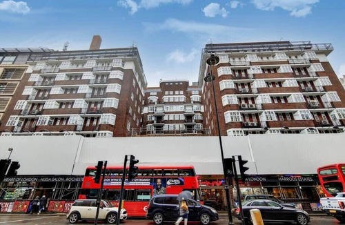 Knightsbridge Condo | 3B Apartment Near Harrods in Knightsbridge