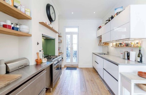 Vauxhall House | 3bed House for an Authentic stay near river&metro