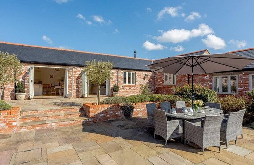 Dorchester Cottage | 4 Bed in Dorchester (oc-42204)