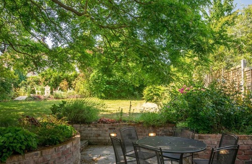 Winfrith Newburgh Cottage | 4 Bed in Dorchester (oc-dc190)