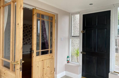 Bridgetown House | 4 bedroom family home with EV charger on site