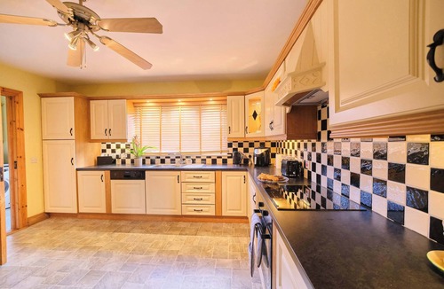 Convoy House | 4 Bedroom House in Donegal with Views & Garden