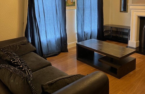 Newry House | 4 Bedroom House in Newry Central