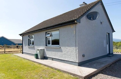 Cromane Cottage | 4 Guests - Seaside Cottage - 5min Drive To The Sea