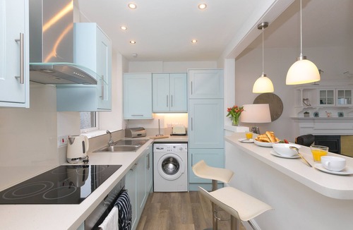 Carbis Bay Cottage | 4 PENTOWAN COURT, family friendly, with a garden in Carbis Bay