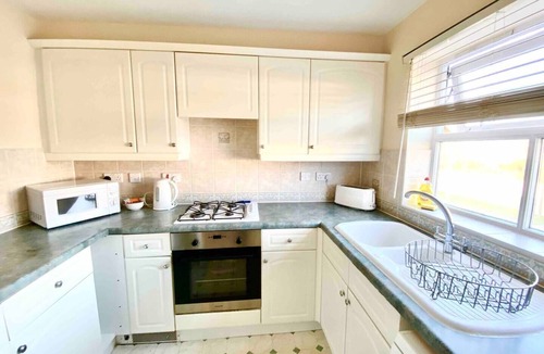 Yeading House | 4 room 3-bath Contractor accommodation London