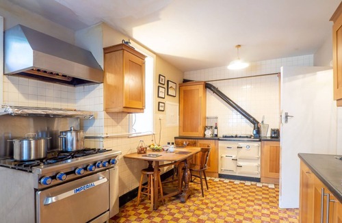 Leenane Apartment | 401 The Covent Leenane-5 Bedrooms-Sleeps 11