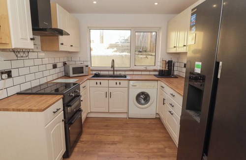 Narberth Cottage | 41 ST. JAMES STREET, pet friendly, with open fire in Narberth
