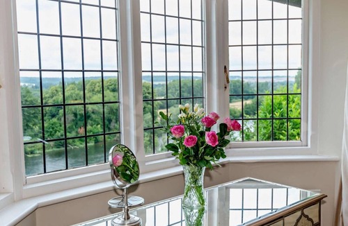 Cookham Dean Cottage | 5 Bed in Maidenhead (oc-92655)