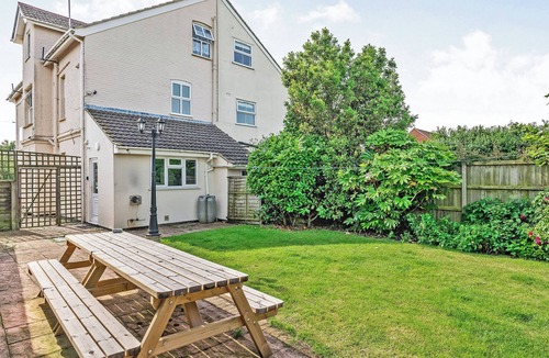 Sea Palling Cottage | 5 bedroom accommodation in Sea Palling