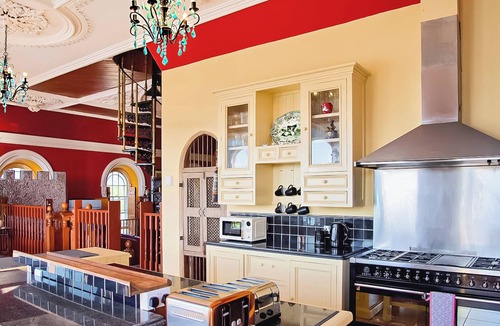 Criccieth Apartment | 5 bedroom accommodation in Criccieth