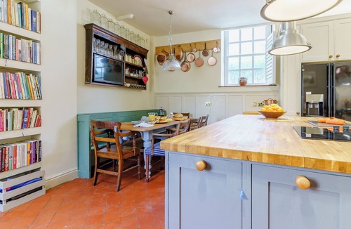 Laugharne Cottage | 5 bedroom accommodation in Laugharne