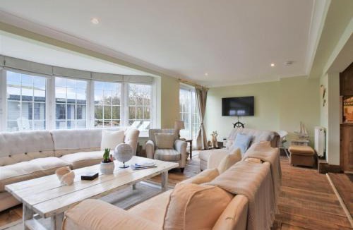 Camber House | 6 Bed in Rye- oc-89037