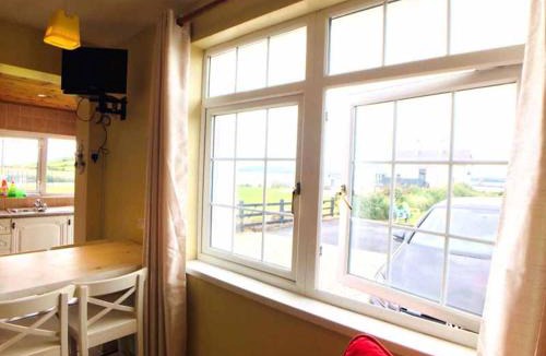 Lecemy Ski Chalet | 6 Rossnowlagh Creek Chalets