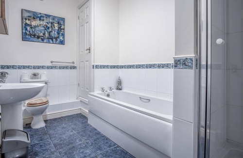 Tenby Apartment | 65 m² Apartment ∙ 1 bedroom ∙ 2 guests
