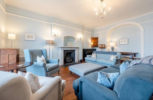Tenby Cottage | 7 Bed in Tenby (oc-b30996)
