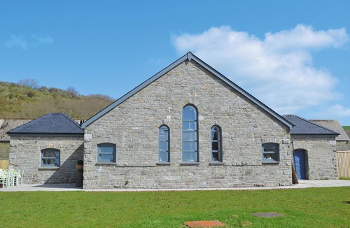 Kidwelly Cottage | 7 bedroom accommodation in Kidwelly