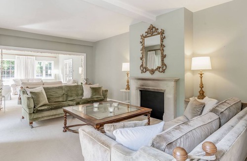 Canford Magna Cottage | 8 bedroom accommodation in Wimborne