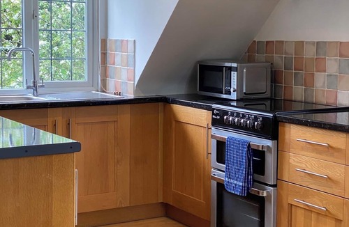 Patching Apartment | A DELIGHTFUL STUDIO APARTMENT WITH FARM LAND VIEWS