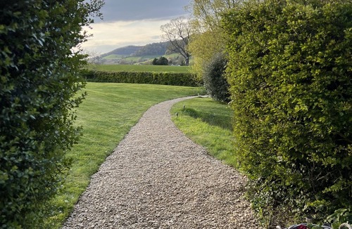 Ozleworth House | A one bedroom self catering property in an idyllic valley setting.