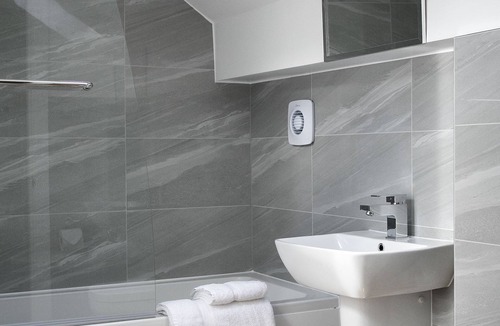 Grassington Apartment | A spacious and stylish 2 bedroom, 2 bathroom duplex apartment