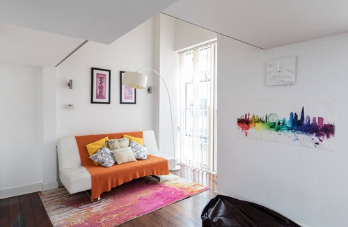 Woolwich Apartment | A Stylish 2 Bed, 2 Bath London Apartment