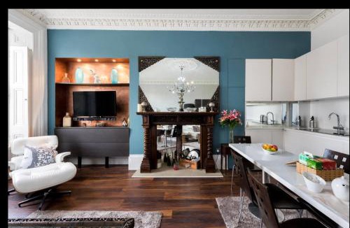 Clapham Apartment | A unique elegant large garden flat overlooking Clapham Common