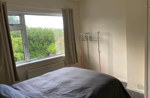 Ormeau Apartment | Ailes Two Bedrooms Townhouse - Free parking