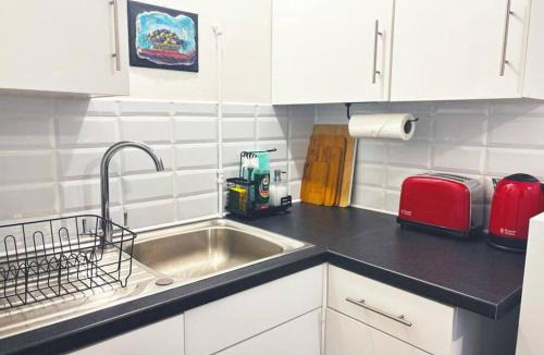 Epsom Apartment | Apartment in Epsom With Free Parking