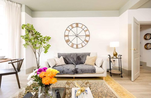 Bournemouth City Centre Apartment | Apartment Nine Pelican House
