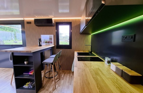 Athlone Boat Rental | Aquastays offers a unique houseboat experience. Relax by the Water