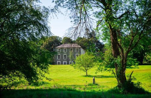 Clonakilty Apartment | Ardnavaha House Poolside Cottages - see site