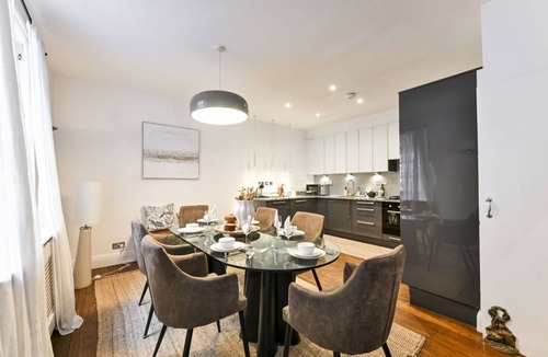 Royal Borough of Kensington and Chelsea Apartment | Argyl | Phillimore Walk 5 Bed Townhouse