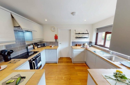 Godshill House | Arniss - sleeps 20 guests in 9 bedrooms