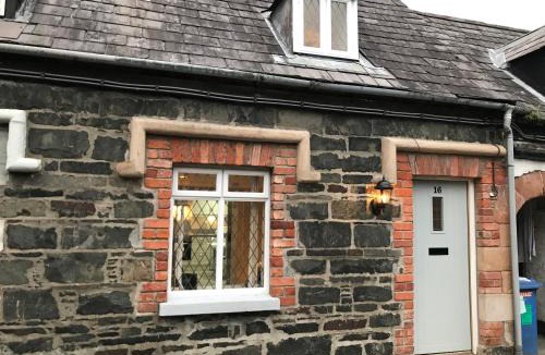Hillsborough House | Arthur Street Guest Cottage No16