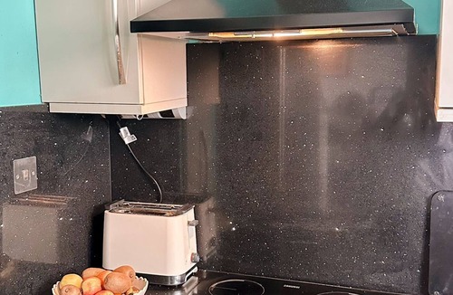 Swiss Cottage Apartment | Asthet London - Spacious 3-Bed Duplex Near City Center – Prime London Location