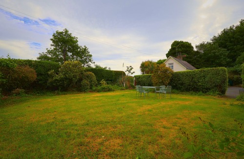 Newcastle House | At entrance of Tollymore Park! Family sized house with large garden and parking