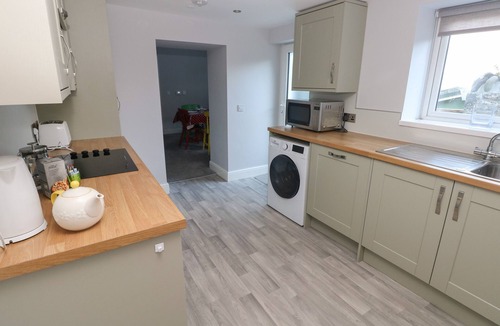 Pendine House | BALMORAL, family friendly, country holiday cottage in Pendine