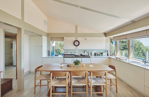 Pembroke Apartment | Beach View - Luxury Cottages