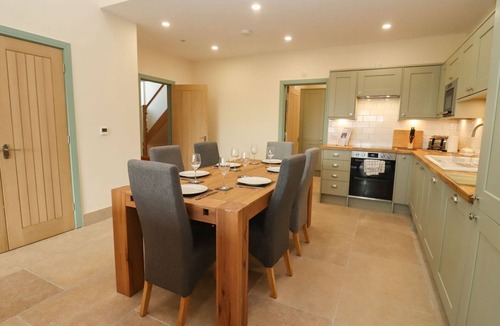 Little Rissington Cottage | BEARS COURT BARN 4, pet friendly in Bourton-On-The-Water