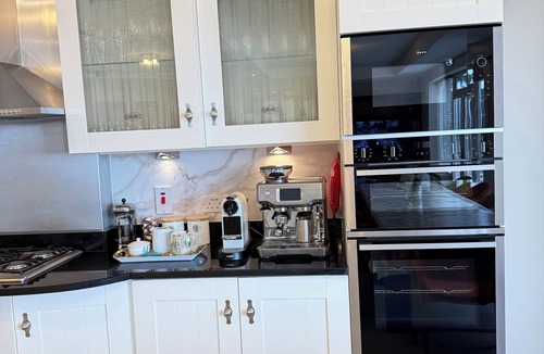 Kilnabrack Upper House | Beautiful 7 BR Home Ring of Kerry - Beach -Golf nearby - Killarney 30 min.drive