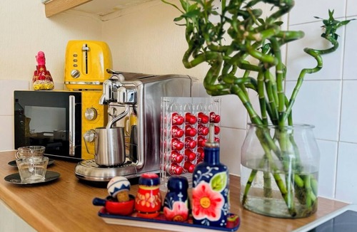 Riverside Apartment | Beautiful Apartment on London Bridge!