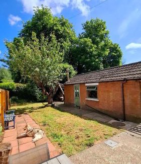 Dunmurry House | Beautiful home with garden great location