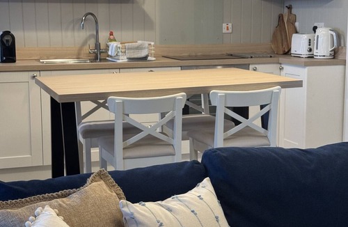 Portrush Apartment | Beautiful sea view apartment - Sea Whisper @ No 6