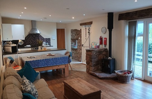 Redbrook House | Beautifully converted stone barn with lovely views of the Welsh Borders
