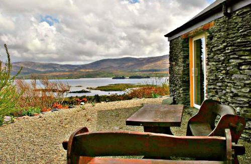 Templenoe House | Bedrock Cottage Kenmare - 2 Bedroom Sea View Cottage
