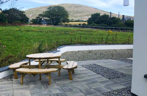 Kilcrohane House | Bell View (TR3) Holiday Home Sheeps Head by Interhome