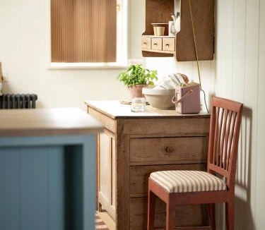 Reading House | Bonni B&B