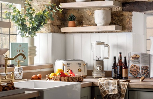 Bourton-on-the-Water House | Bourton on the Water Country Chic Authentic Cottage